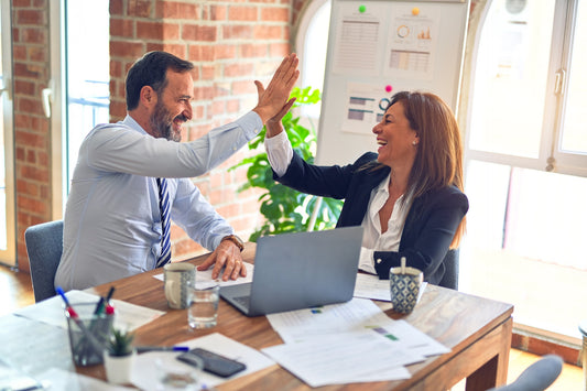 Master the Art of Closing Deals: How a Coach Can Transform Your Sales Game